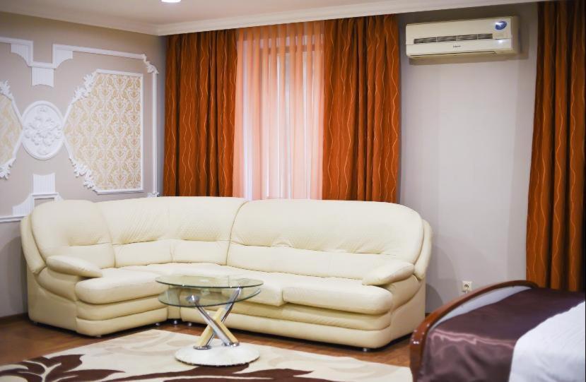 Sky Luxe Hotel Astana Luaran gambar