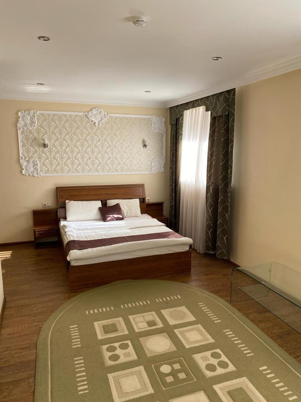 Sky Luxe Hotel Astana Luaran gambar