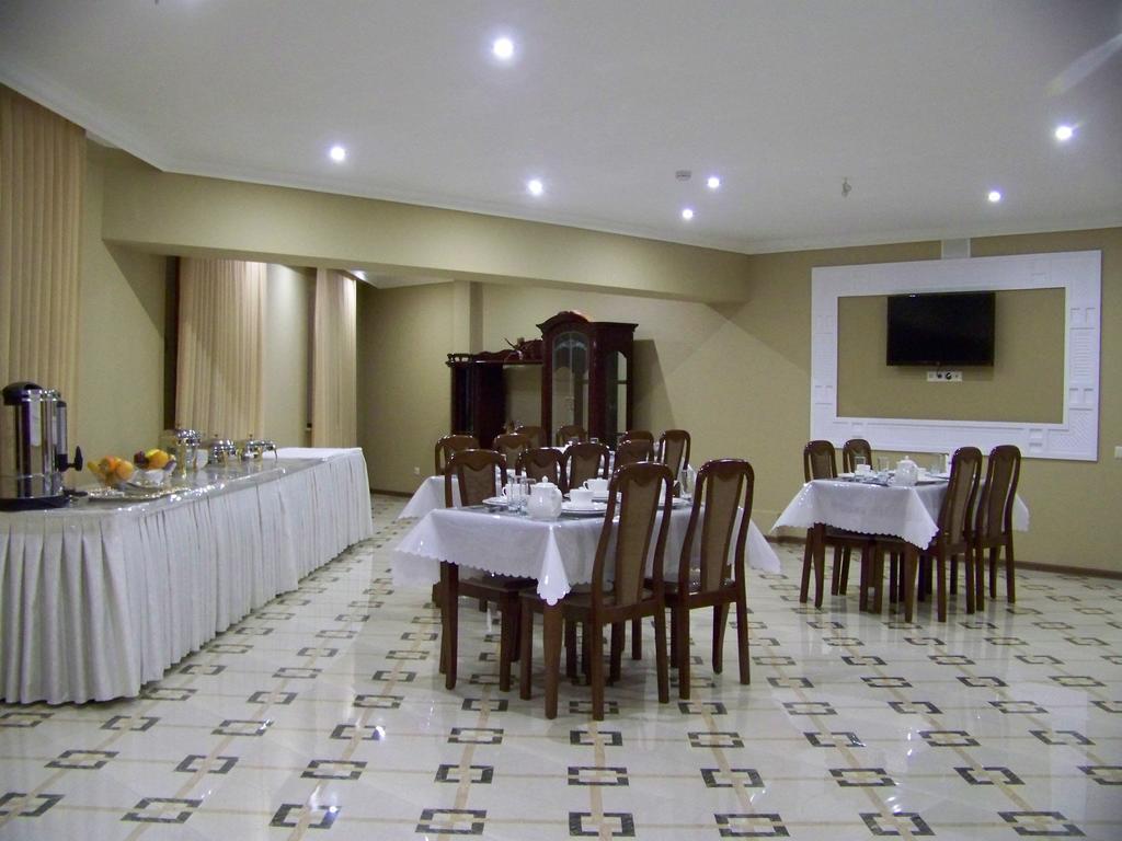 Sky Luxe Hotel Astana Luaran gambar
