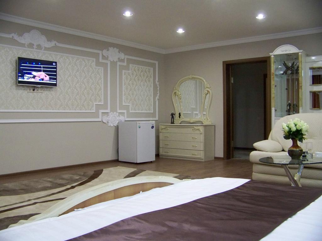 Sky Luxe Hotel Astana Luaran gambar